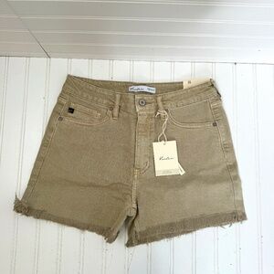 NEW KanCan High Rise Curvy Short US Size 28